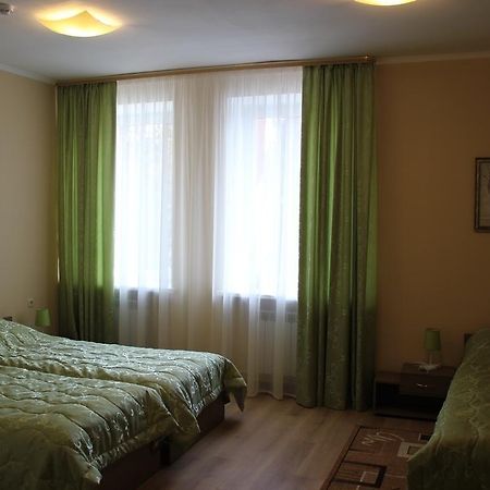 Turli Inn Maladzyechna Exterior foto